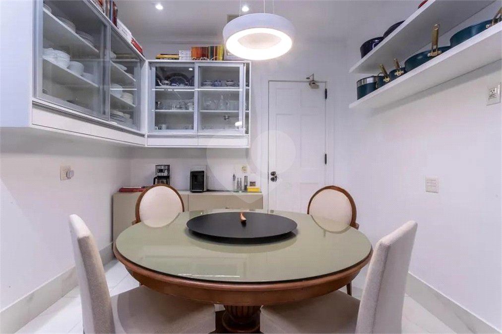 Casa à venda com 4 suítes no condomínio Ville D´asolo, São Paulo - SP