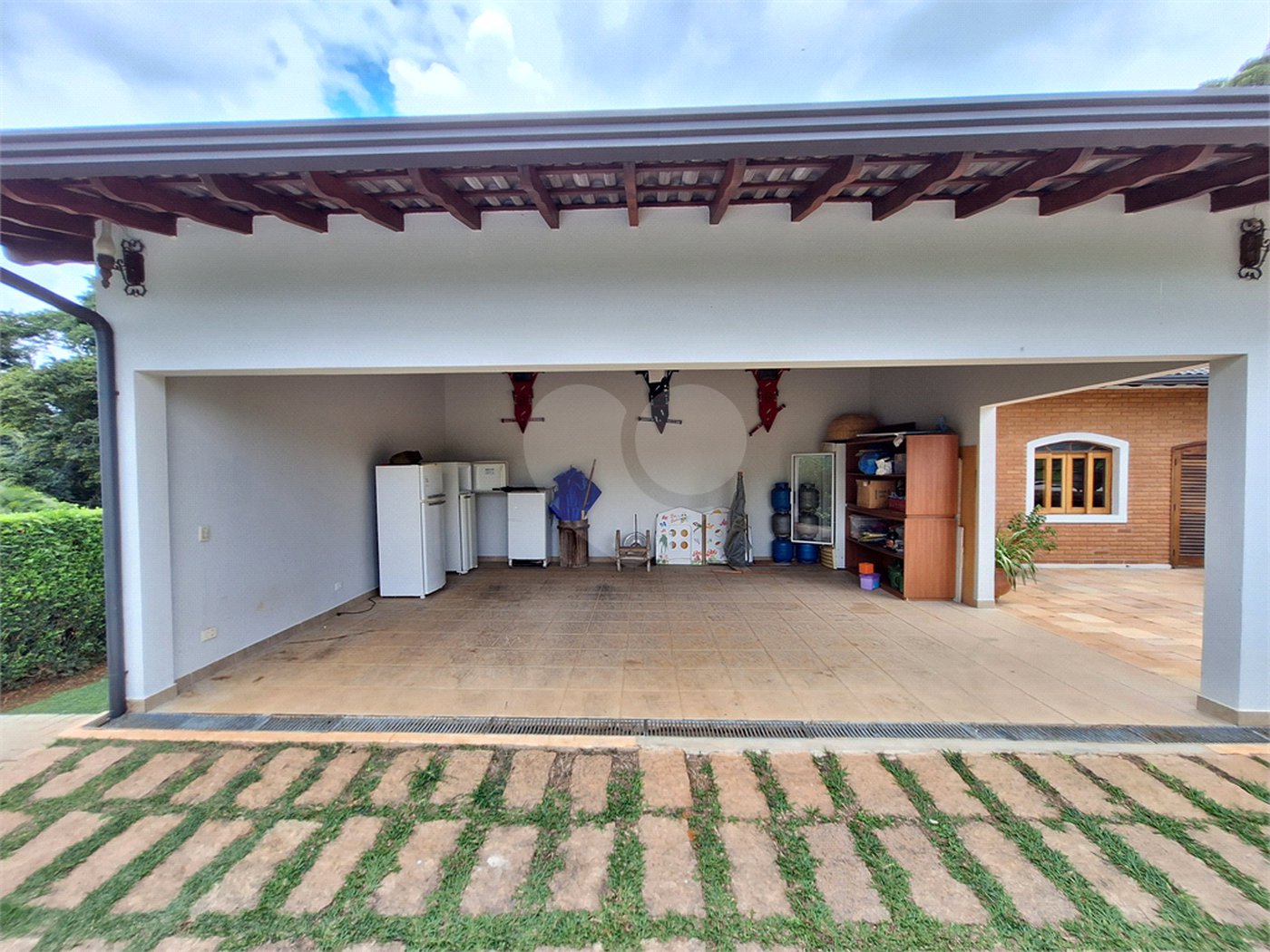 Casa à venda com 7 quartos, sendo 3 suítes, no condomínio Chacaras do Lago, Vinhedo - SP