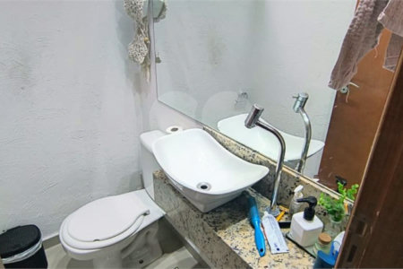 Sobrado à venda com 3 quartos, sendo 1 suíte, em Vila Butantã, São Paulo, SP