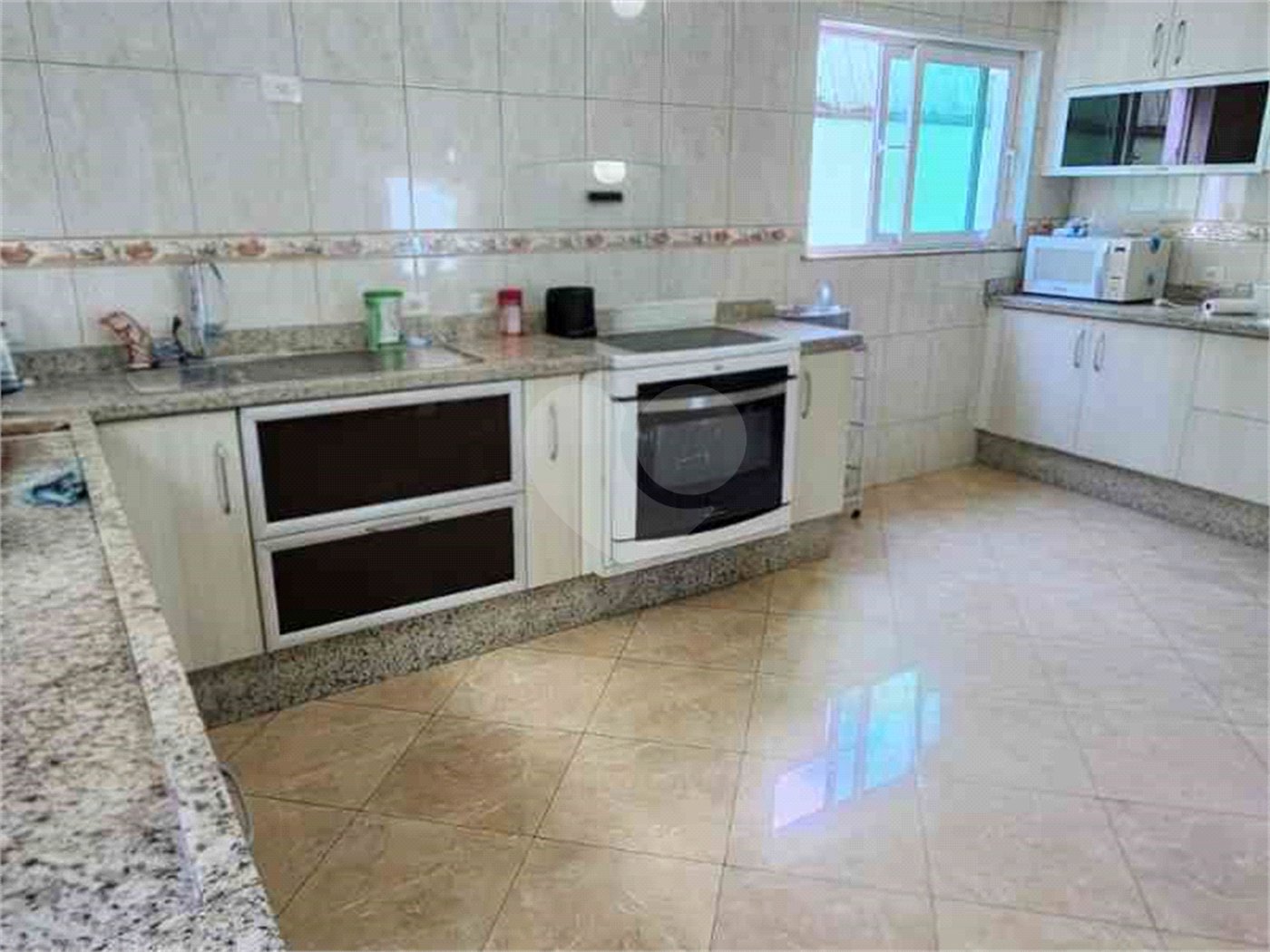 Casa à venda com 3 suítes no condomínio Quinta de Santo Antônio, São Paulo - SP