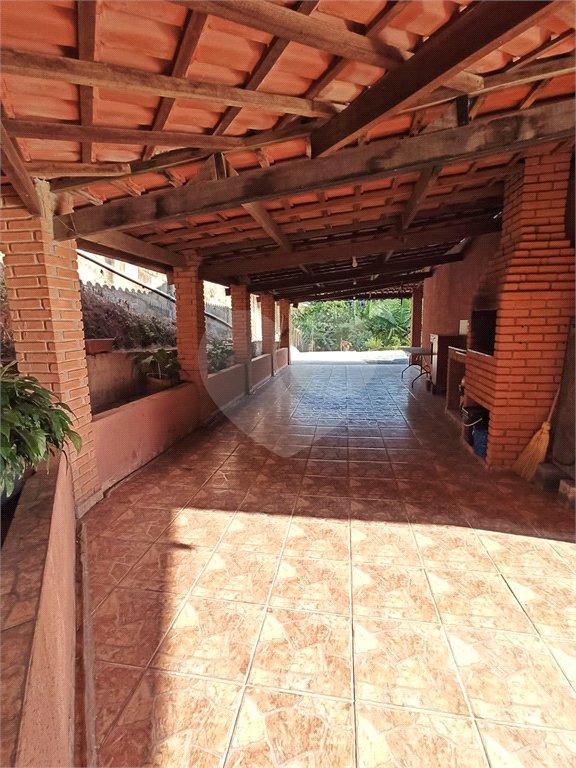 Chácara à venda com 3 quartos, sendo 1 suíte, em Vale das Flores (canguera), São Roque, SP