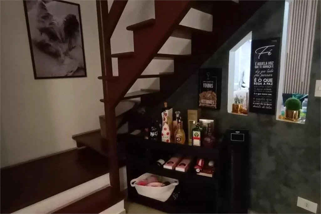 Casa à venda com 3 quartos, sendo 1 suíte,  no condomínio Jardim das Palmas, São Paulo - SP