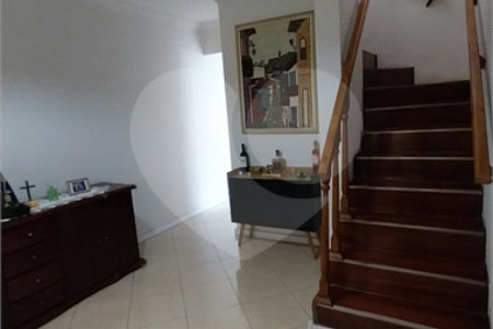Sobrado à venda com 3 quartos em Vila Analia, São Paulo, SP