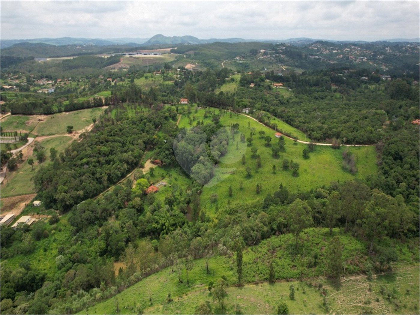 Sítio à venda com 3 quartos, sendo 1 suíte, em City Castello, Itu, SP