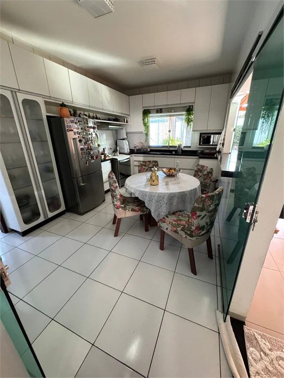 Casa à venda com 3 suítes no Centro, Balsas, MA