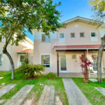 Casa à venda com 3 quartos, sendo 1 suíte, no condomínio Residencial Villa Flora, Votorantim - SP