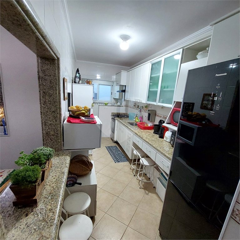 Apartamento à venda com 2 quartos, sendo 1 suíte,  em Vera Cruz, Mongaguá, SP