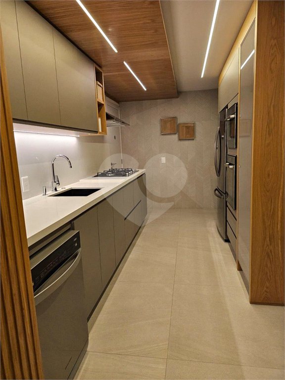 Apartamento à venda com 3 suítes em Mirandópolis, São Paulo, SP