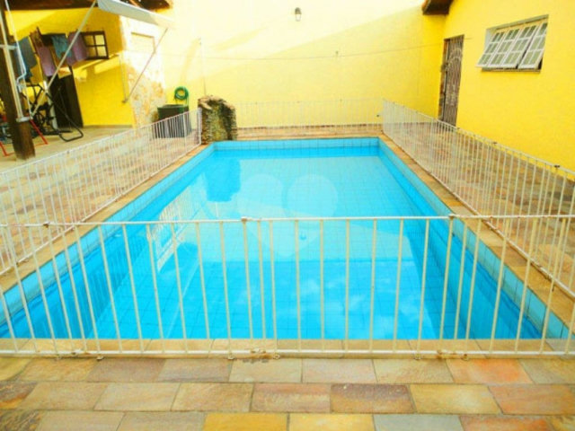 Casa Térrea à venda com 3 quartos, sendo 1 suíte,  em Vila Galvão, Guarulhos, SP