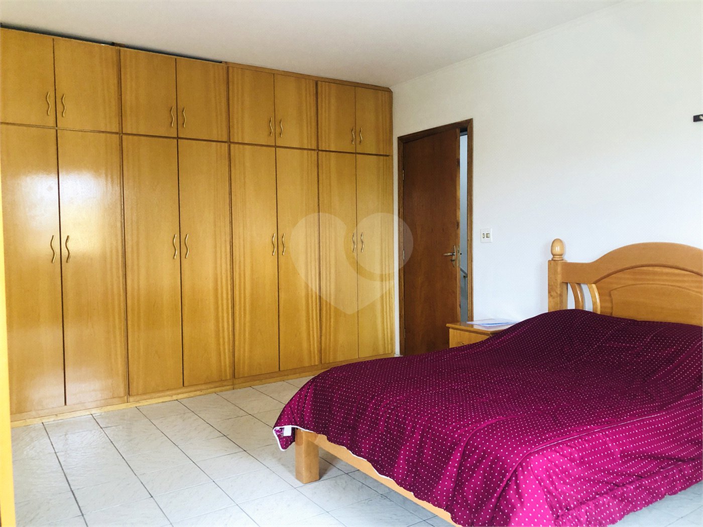 Sobrado à venda com 3 quartos, sendo 1 suíte, em Vila Romero, São Paulo, SP