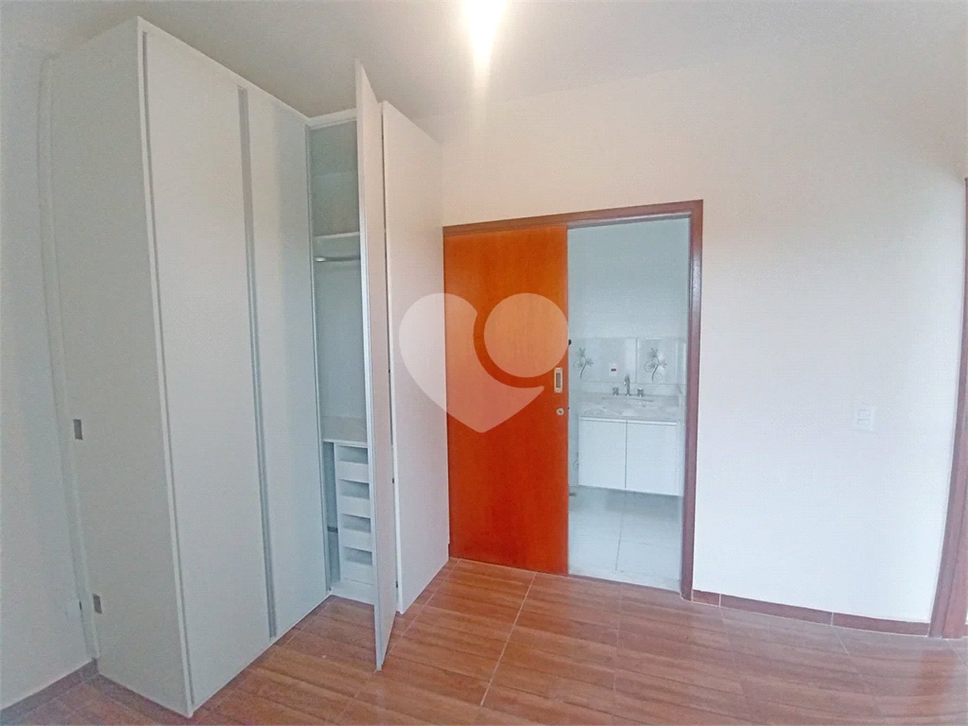 Casa de Vila à venda com 3 suítes em João Xxiii, Vinhedo, SP