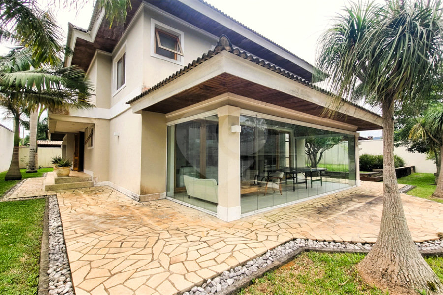 Casa à venda ou para alugar com 5 suítes em Serra da Cantareira, Mairiporã, SP