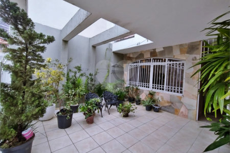 Sobrado à venda com 4 quartos em Água Fria, São Paulo, SP