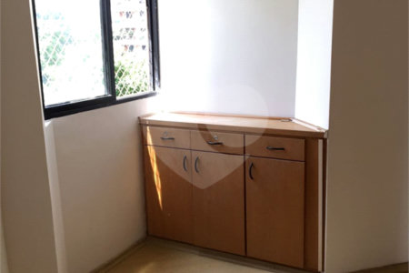 Apartamento à venda com 3 quartos, sendo 1 suíte, em Jardim Parque Morumbi, São Paulo, SP