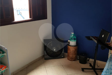 Sobrado à venda com 2 quartos, sendo 1 suíte, em Chácara Jafet, Mogi das Cruzes, SP