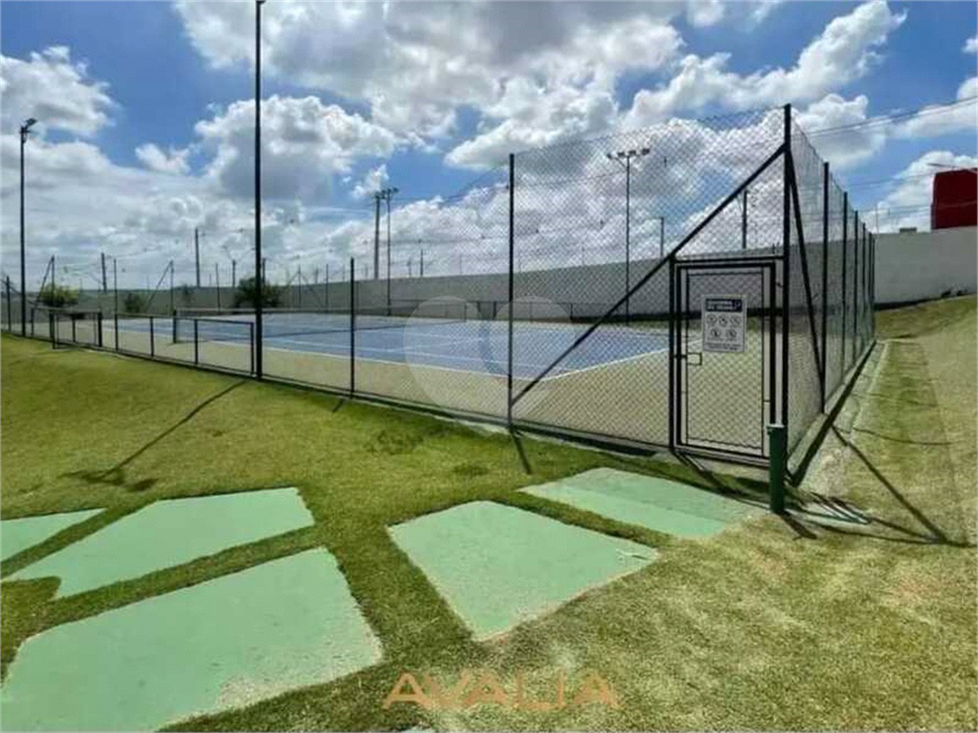 Terreno à venda no condomínio Jardim Residencial Dona Maria Candida, Indaiatuba - SP