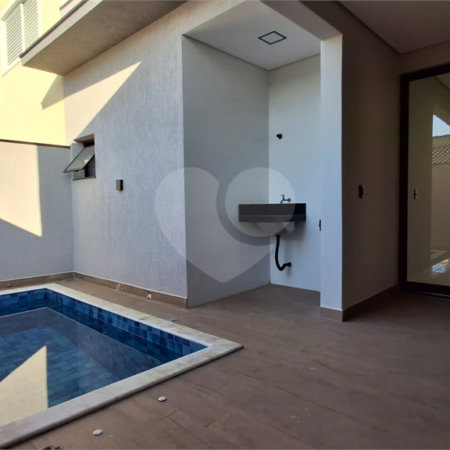 Casa à venda com 3 quartos, sendo 1 suíte, no condomínio Horto Florestal 1, Sorocaba - SP