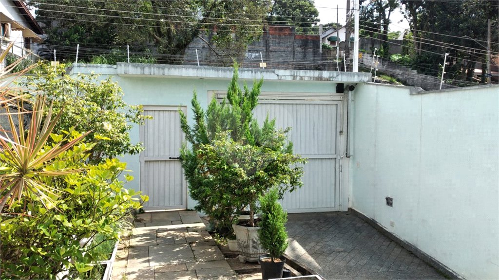 Sobrado à venda com 4 quartos, sendo 2 suítes, em Horto, São Paulo, SP