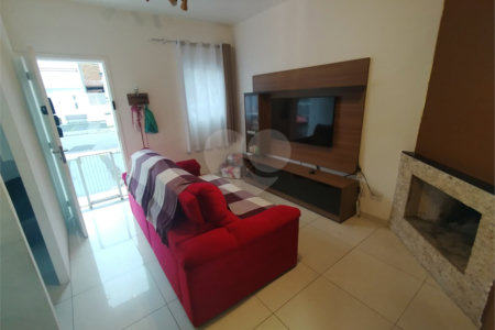 Casa à venda com 2 quartos, sendo 1 suíte, no condomínio Residencial Viva Vida, Cotia - SP