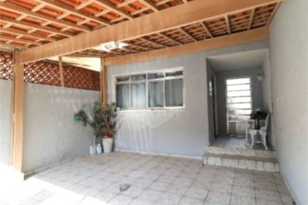 Sobrado à venda com 3 quartos, sendo 1 suíte,  em Vila Constança, São Paulo, SP