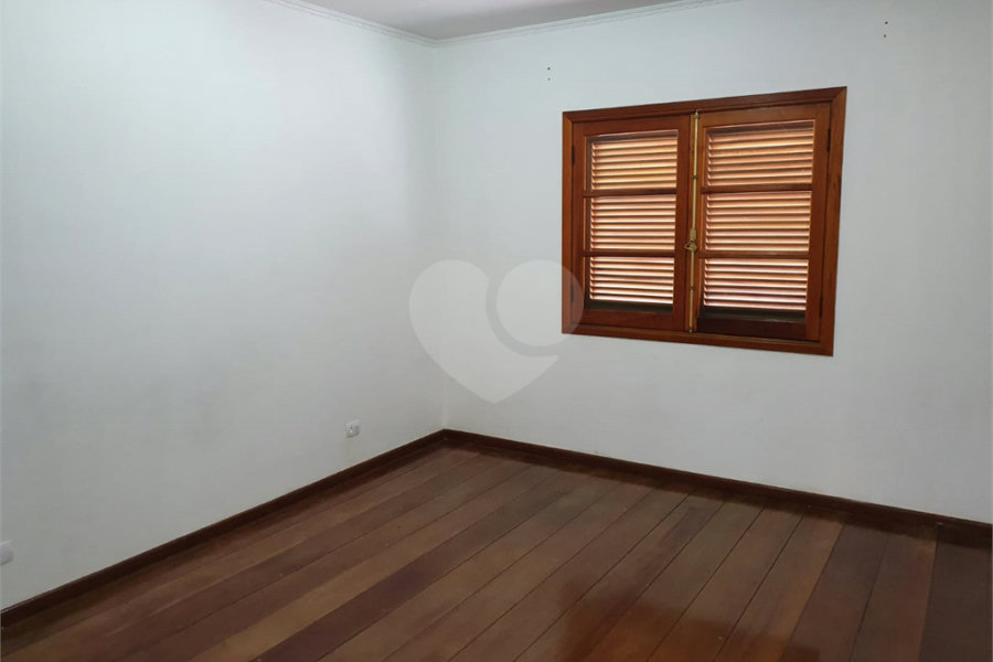Sobrado à venda com 4 quartos, sendo 2 suítes, em Tremembé, São Paulo, SP