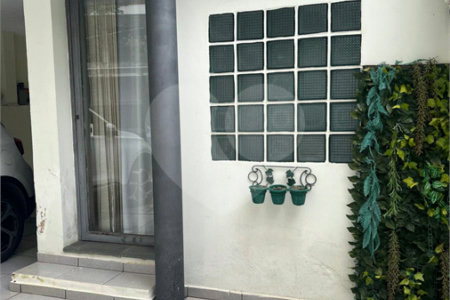 Casa à venda com 2 quartos, sendo 1 suíte, em Jardim das Acácias, São Paulo, SP