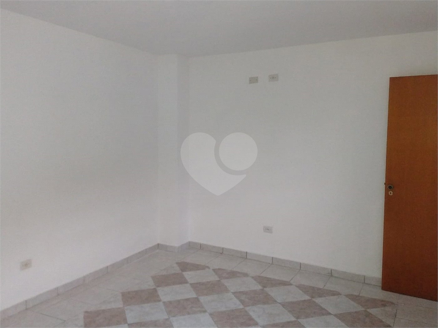 Sobrado à venda com 3 quartos, sendo 1 suíte, em Tremembé, São Paulo, SP