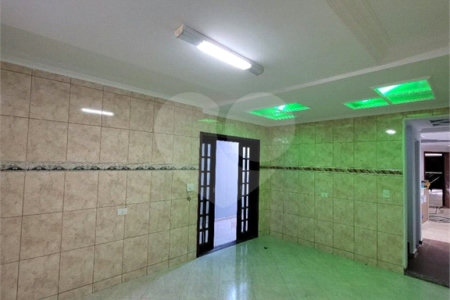 Sobrado à venda com 3 quartos, sendo 1 suíte,  em Jardim Ana Rosa, Suzano, SP