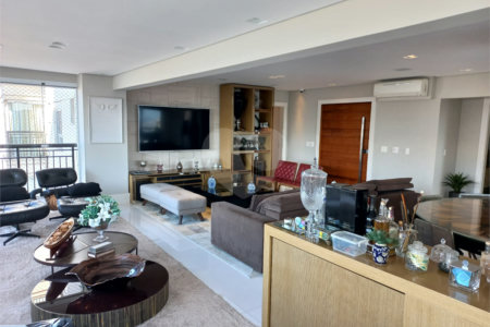 Apartamento à venda com 4 suítes em Santa Teresinha, São Paulo, SP