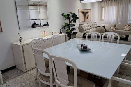 Apartamento Residencial à venda, Gonzaga, Santos - AP0761.