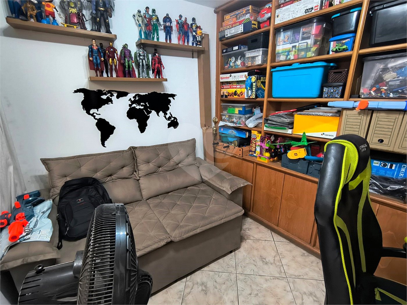 Casa à venda com 3 quartos, sendo 1 suíte, no condomínio Vila Panamericana, São Paulo - SP