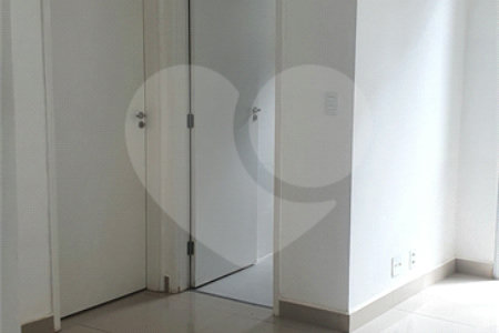 Apartamento para locação ou venda na Vila das Orquídeas.