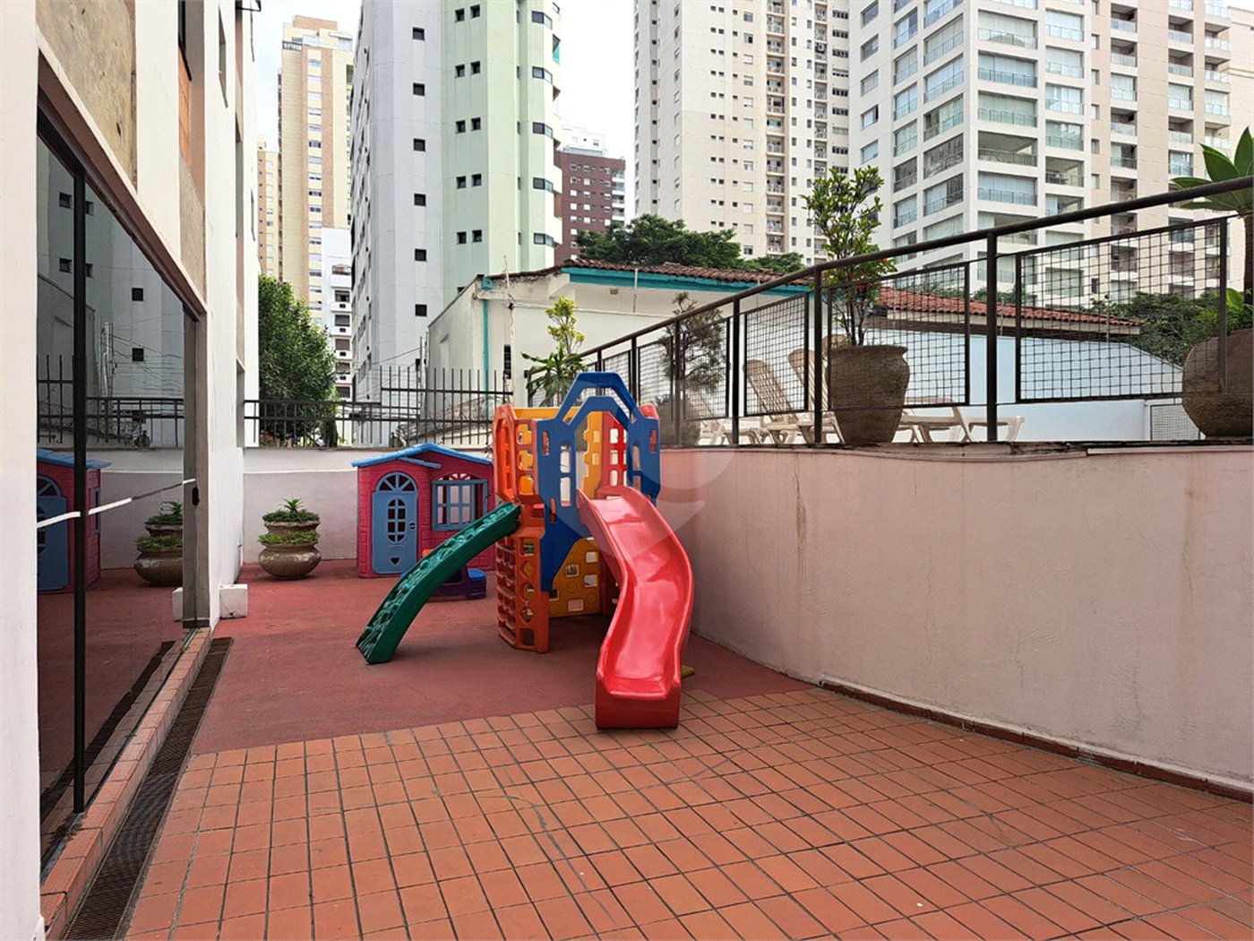 Apartamento à venda com 3 suítes em Campo Belo, São Paulo, SP