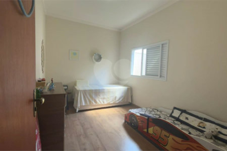 Casa à venda com 4 quartos, sendo 1 suíte,  no condomínio Portobello Sorocaba, Sorocaba - SP