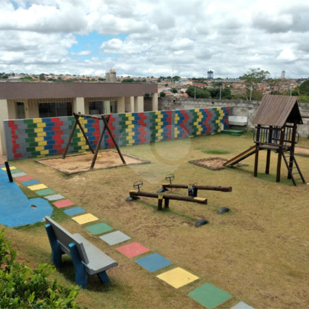 Casa à venda com 2 quartos no condomínio Novo Horizonte, Itapetininga - SP