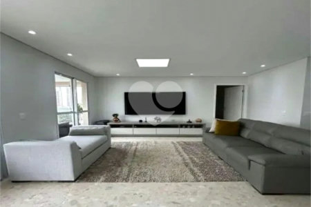 Apartamento à venda com 3 suítes em Vila Gomes Cardim, São Paulo, SP
