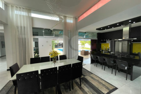 Casa à venda com 3 suítes no condomínio Village Ipanema I, Araçoiaba da Serra - SP