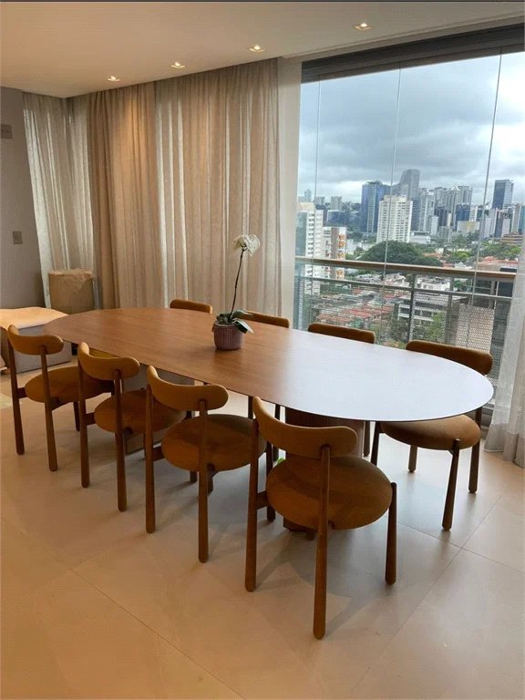 Apartamento à venda com 4 suítes em Jardim das Acácias, São Paulo, SP