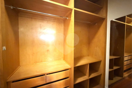 Apartamento à venda com 3 suítes em Vila Suzana, São Paulo, SP