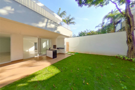 Casa à venda com 4 quartos, sendo 3 suítes,  em Jardim Marajoara, São Paulo, SP