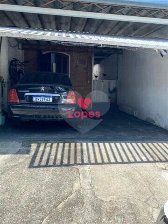 Casa à venda com 3 quartos, sendo 2 suítes, em Conjunto Residencial Trinta e Um de Março, São José dos Campos, SP