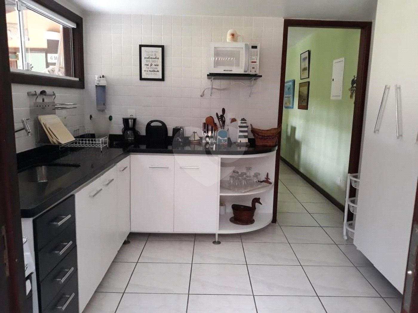 Casa em condomínio à venda com 2 quartos, sendo 1 suíte,  em Portal da Ferradura, Armação dos Búzios, RJ