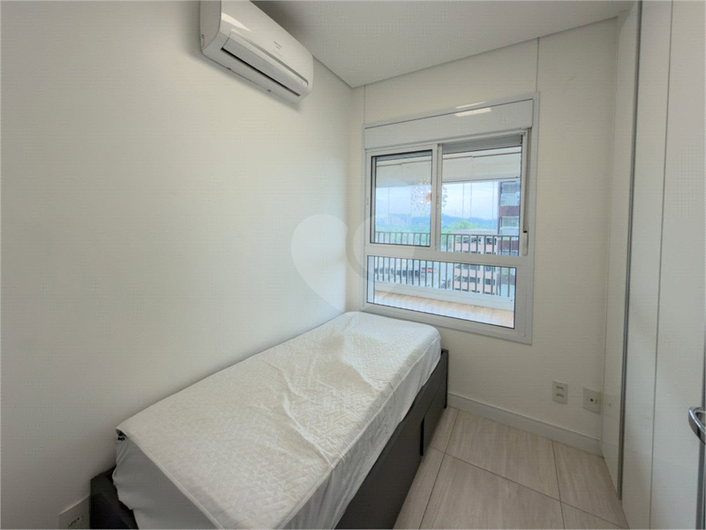 Apartamento à venda com 4 quartos, sendo 2 suítes, em Pinheiros, São Paulo, SP