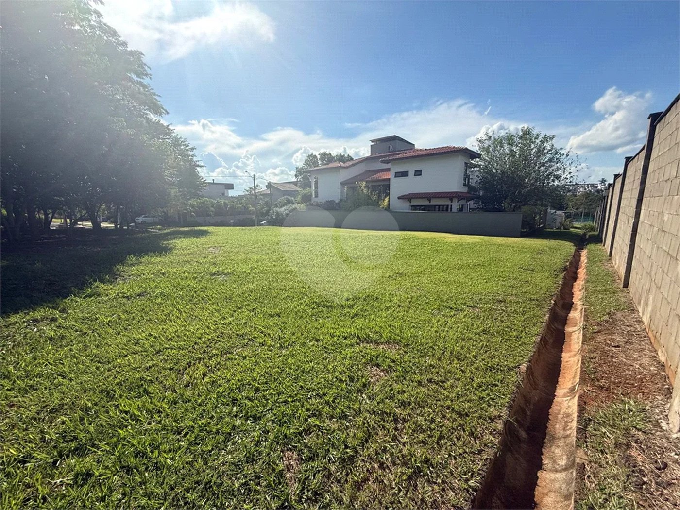 Terreno a venda no condomínio Villa DAquila, Santa Rosa, Piracicaba.
