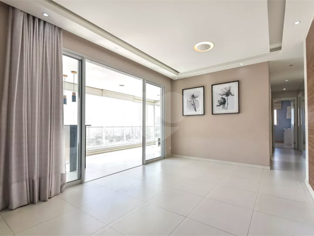 Apartamento à venda com 3 quartos, sendo 2 suítes,  em Vila Mariana, São Paulo, SP