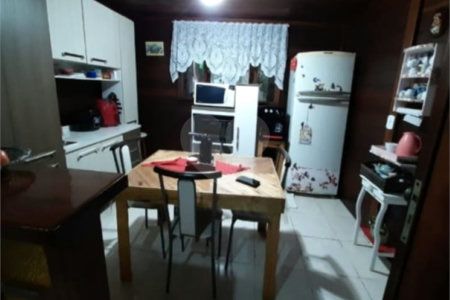 Sobrado à venda com 3 quartos, sendo 1 suíte,  no Centro, Vinhedo, SP