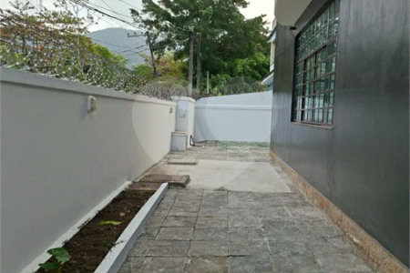 Casa à venda com 3 quartos, sendo 1 suíte, em Vargem Pequena, Rio de Janeiro, RJ