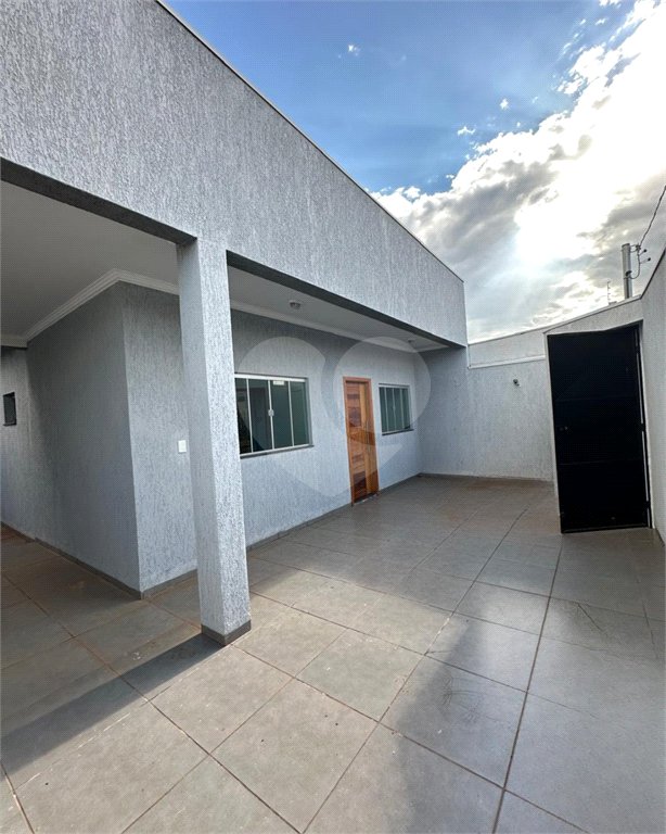 Casa à venda com 3 quartos, sendo 2 suítes, em Residencial Ponta Porã I, Ponta Porã, MS