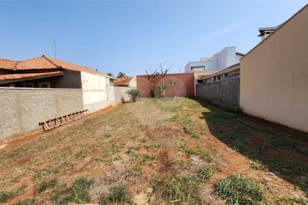 Terreno à venda em Jardim dos Flamboyants, Araraquara, SP