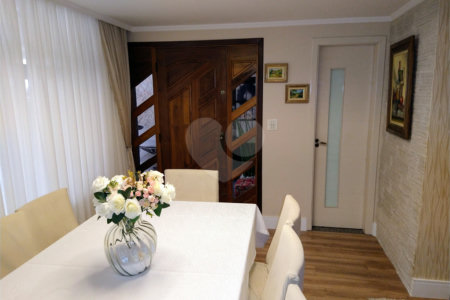 Casa à venda com 3 quartos, sendo 1 suíte, em Parque Vitória, São Paulo, SP
